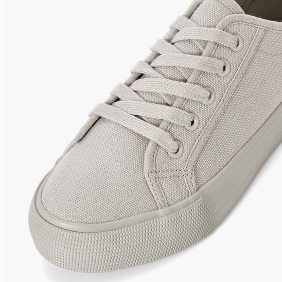 First Timer Platform Trainers - Picture 2 of 4